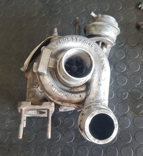 Skoda Superb Octavia Turbo Çıkma Orjinal Hatasız